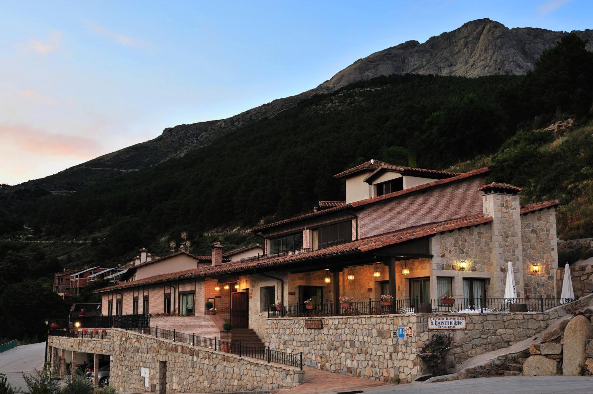 Hotel Rural Y Restaurante, Rinconcito De Gredos Cuevas Del Valle ภายนอก รูปภาพ